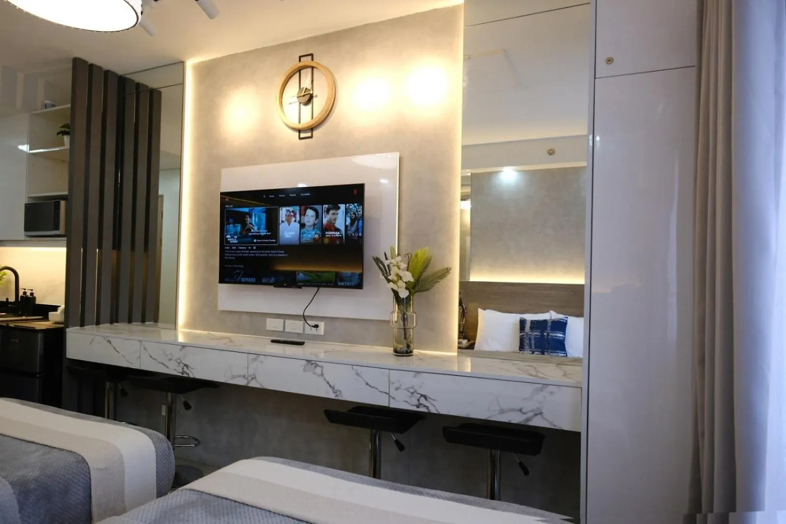 Staycation Near Mall Of Asia, Condotel With 2 Beds, Pasay Manila Filippine
