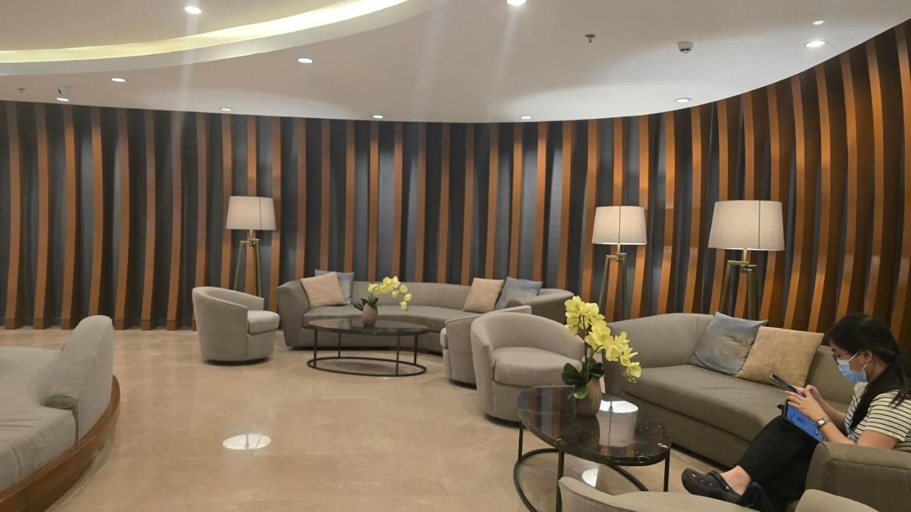 Staycation Near Mall Of Asia, Condotel With 2 Beds, Pasay Manila